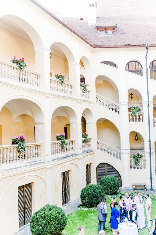 Schlosshotel Obermayerhofen Sebersdorf Exterior foto