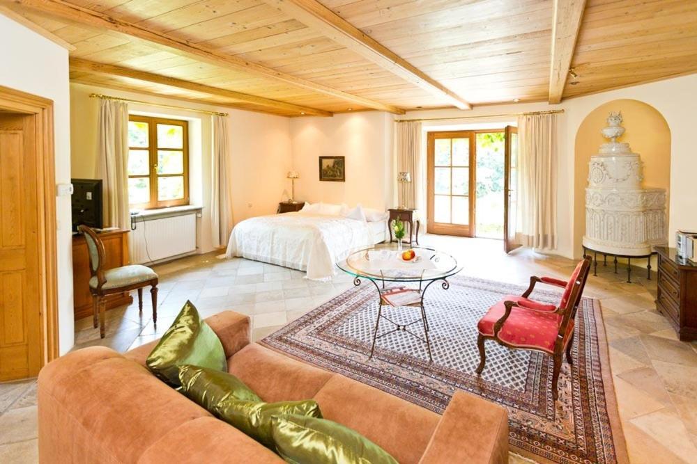 Schlosshotel Obermayerhofen Sebersdorf Habitación foto